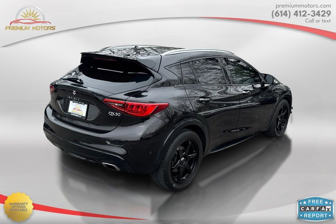 Used 2017 INFINITI QX30 Premium w/ Technology Package image 5