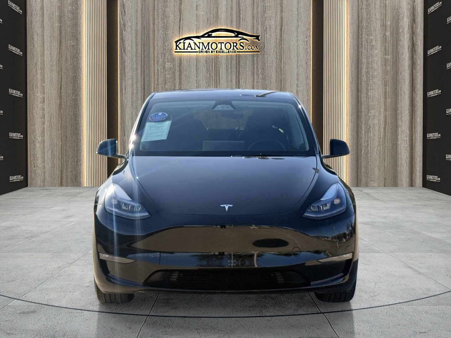 Used 2025 Tesla Model Y Long Range image 2