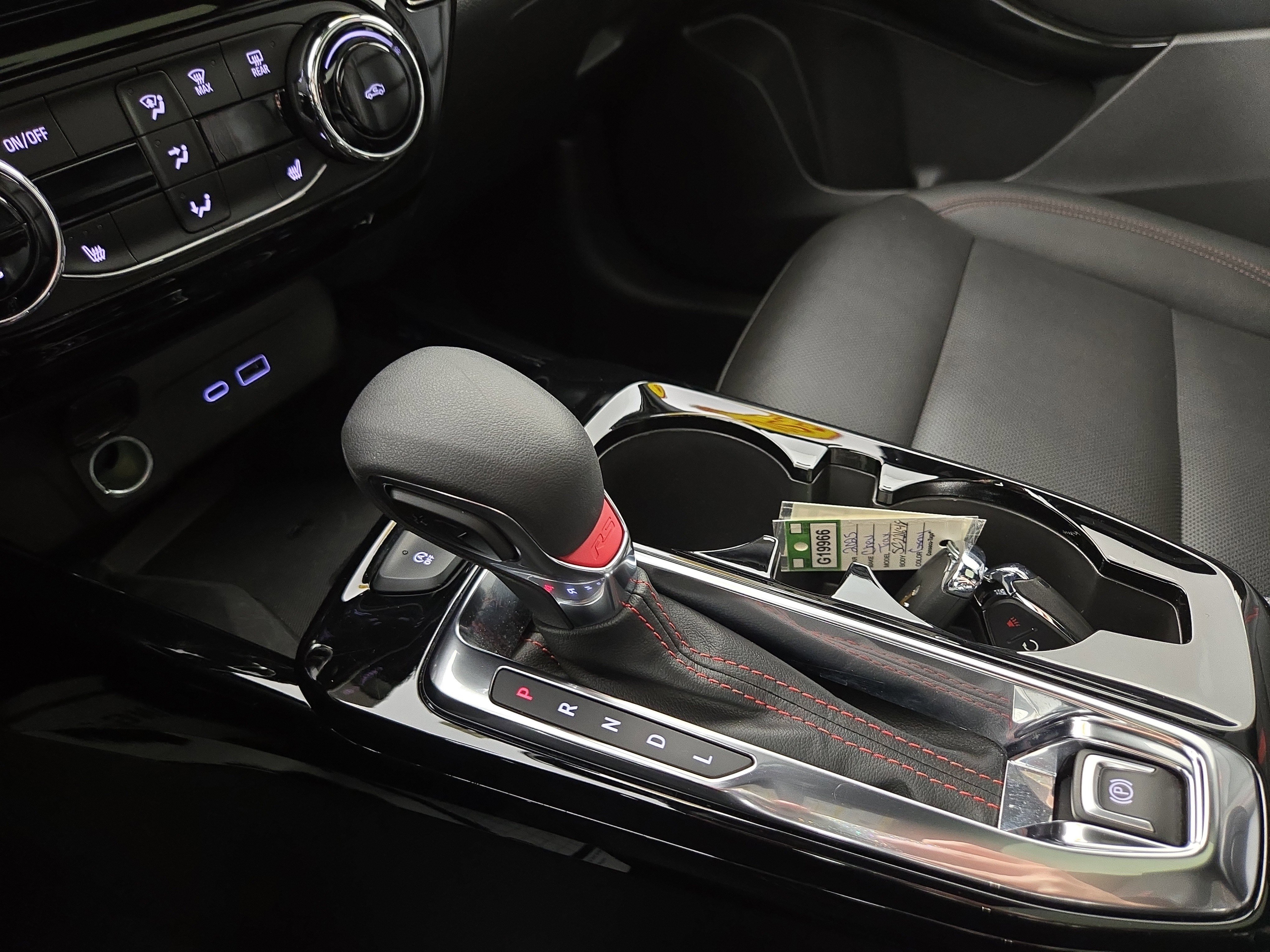 Certified 2025 Chevrolet Trax RS w/ Sunroof Package image 23