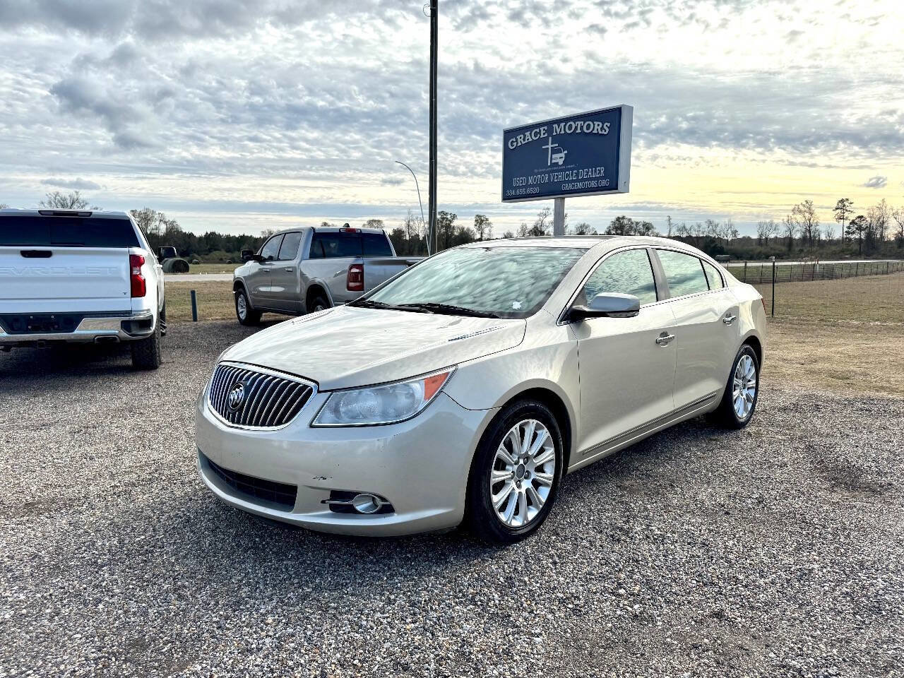 Used 2013 Buick LaCrosse Premium image 3