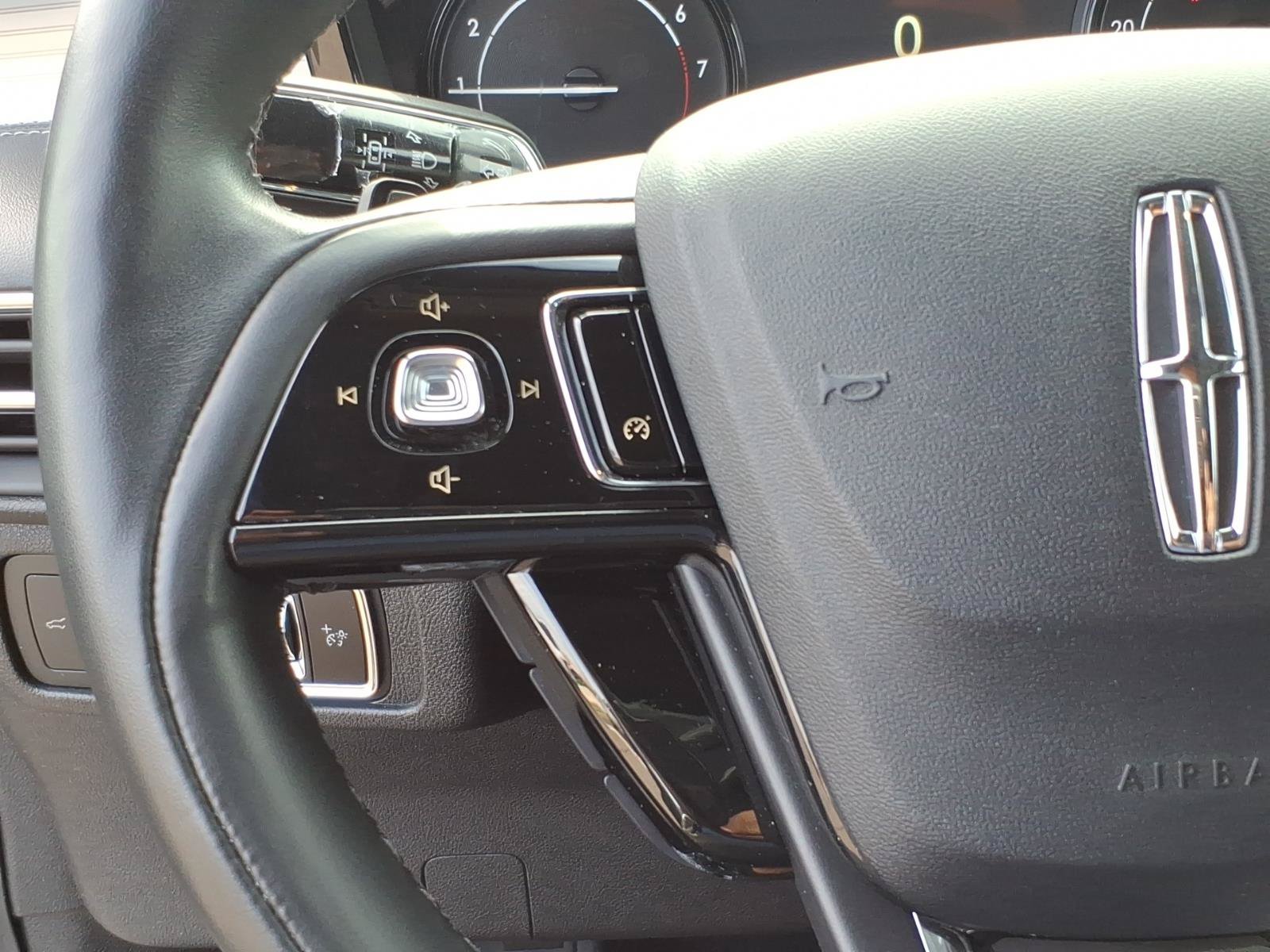 Used 2022 Lincoln Corsair AWD w/ Premium Package image 17