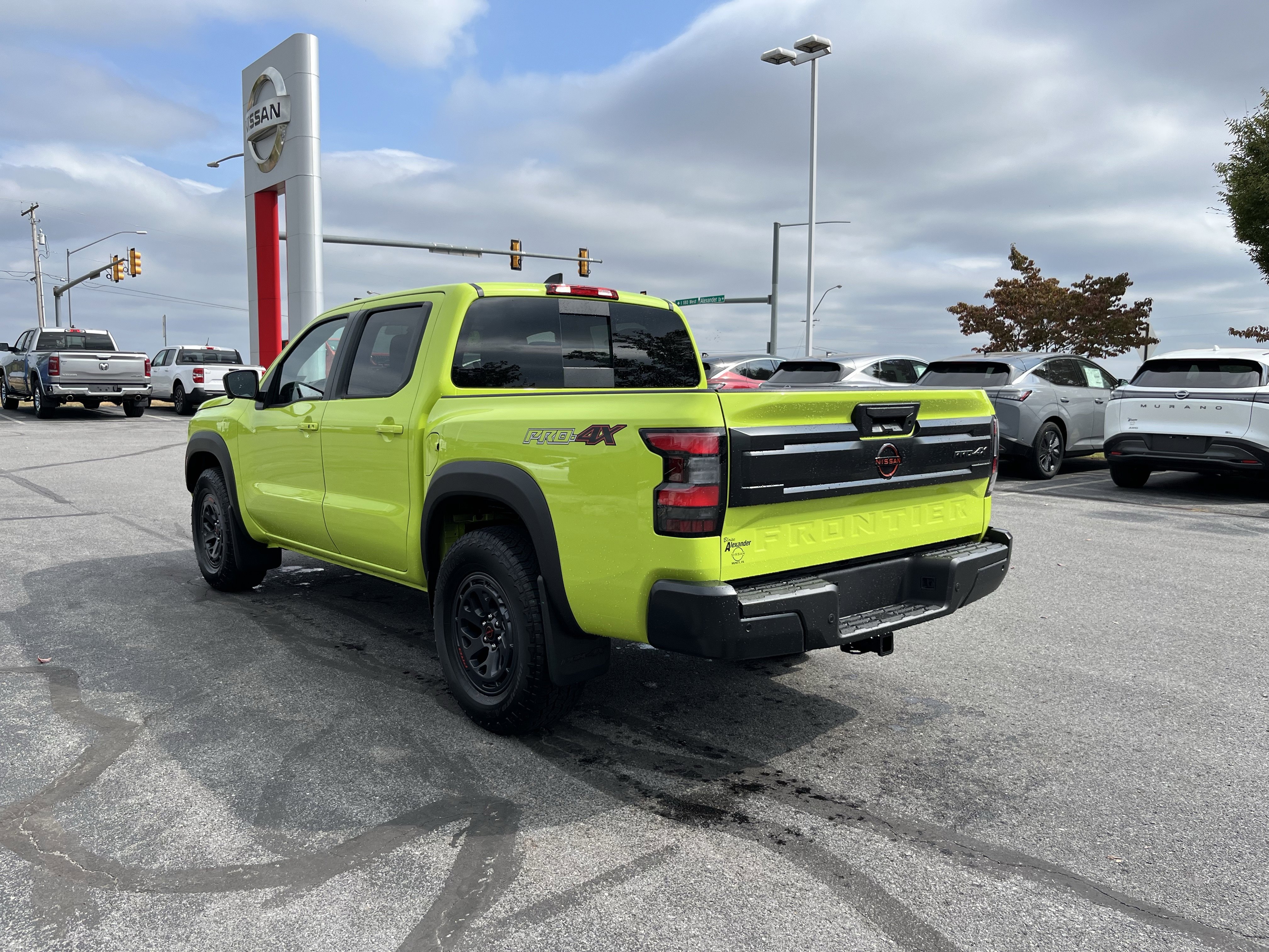 New 2026 Nissan Frontier PRO-4X w/ Pro-4x Convenience Package image 6