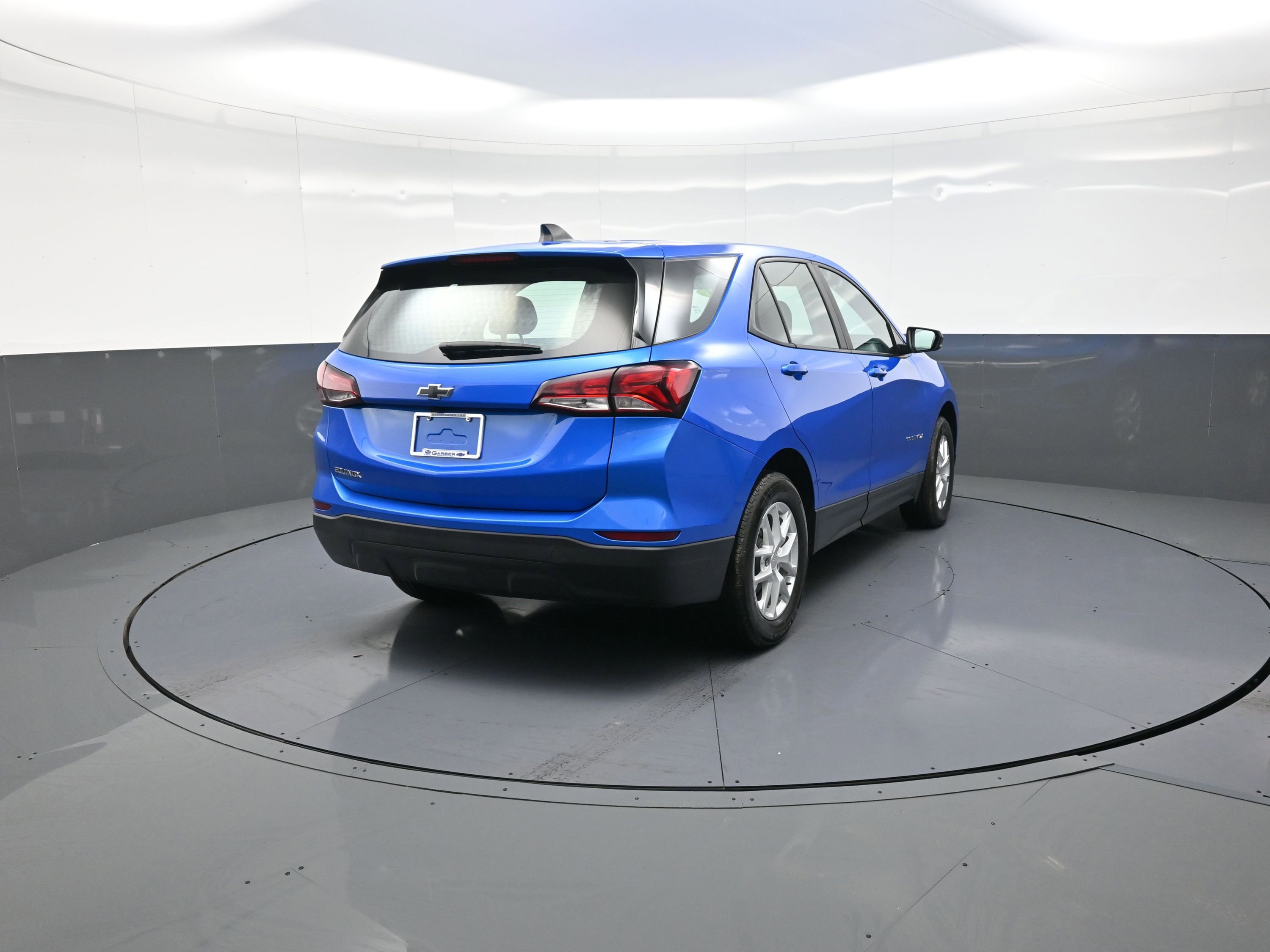 Used 2024 Chevrolet Equinox LS image 3