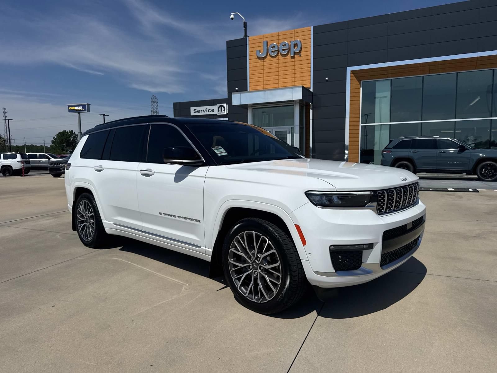 Used 2025 Jeep Grand Cherokee L Summit AWD/4WD image 1