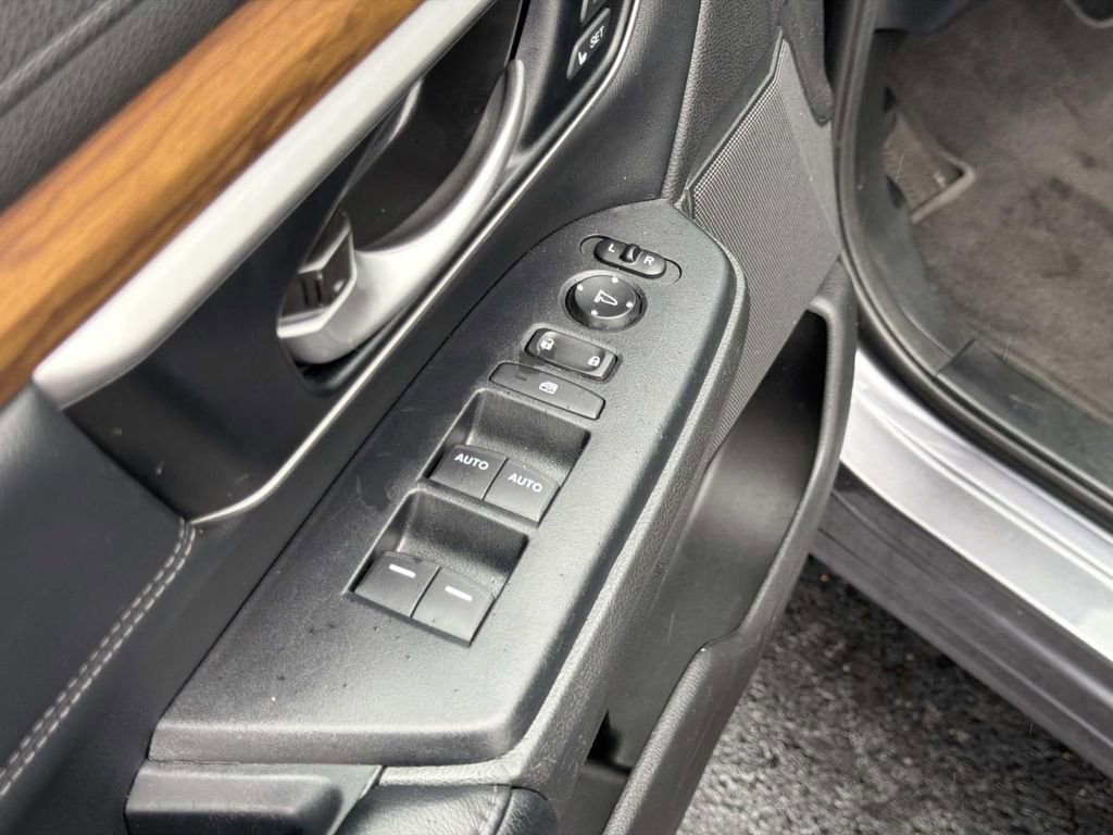 Used 2022 Honda CR-V EX-L image 25