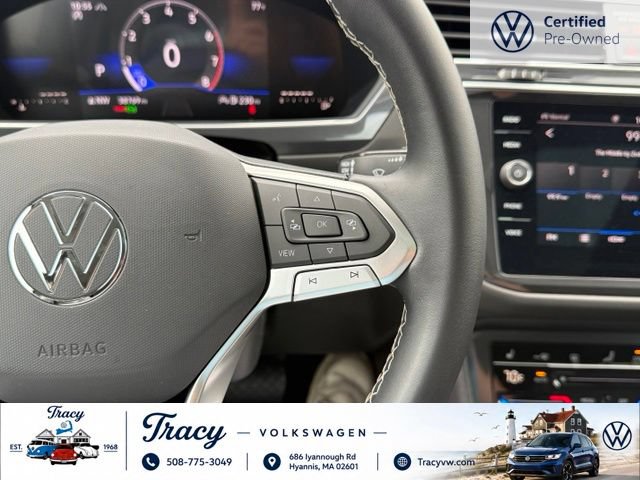 Certified 2023 Volkswagen Tiguan SE w/ Panoramic Sunroof Package AWD/4WD image 17