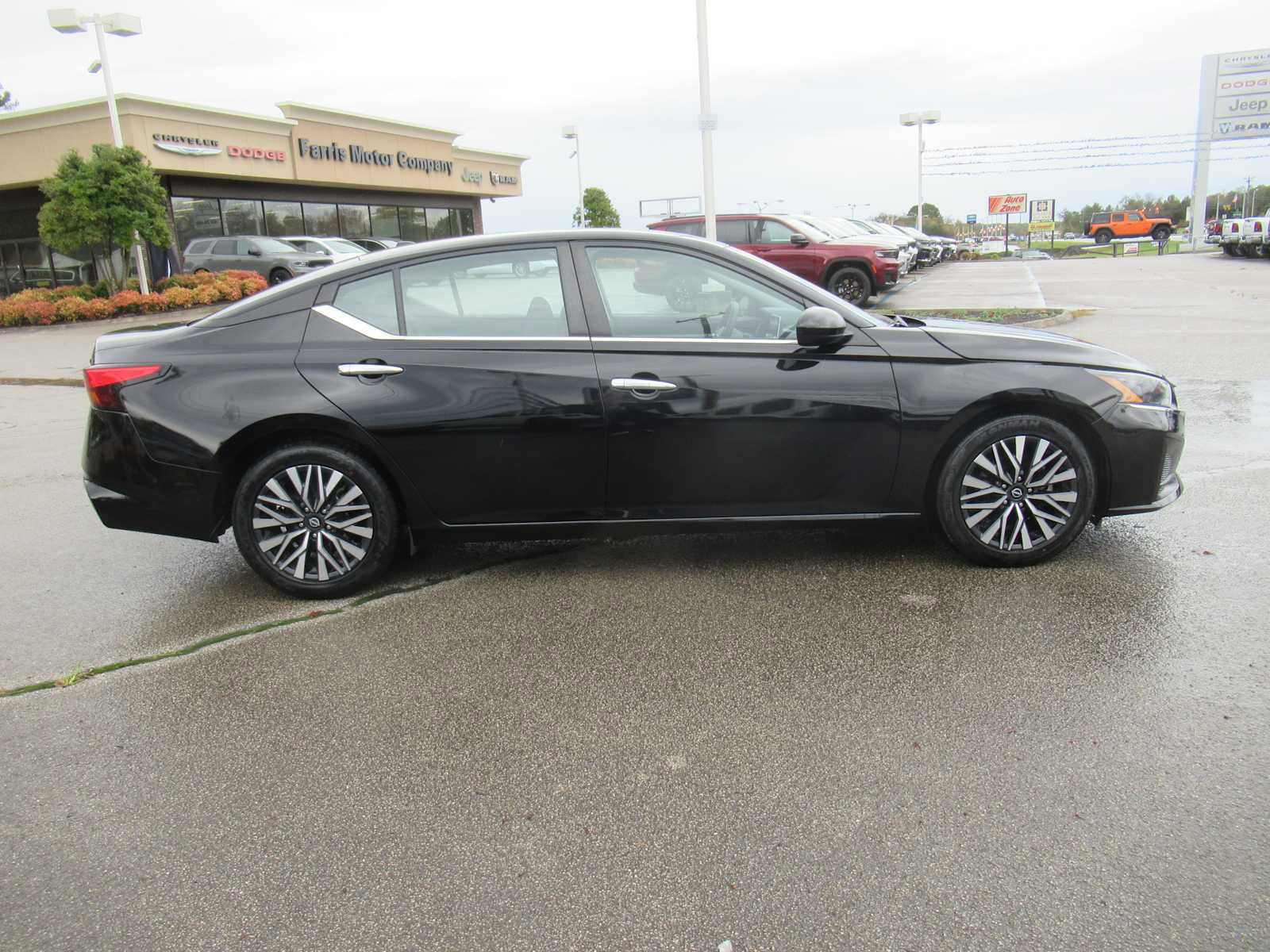 Used 2023 Nissan Altima 2.5 SV image 8