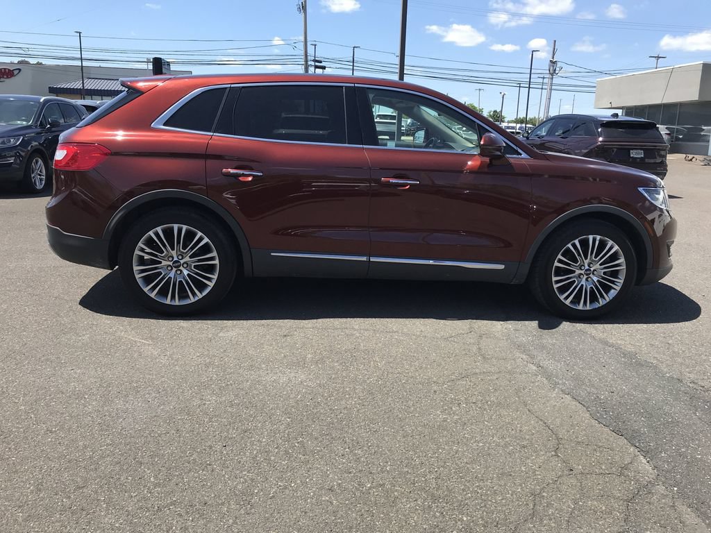 Used 2016 Lincoln MKX Reserve w/ Climate Package AWD/4WD image 6