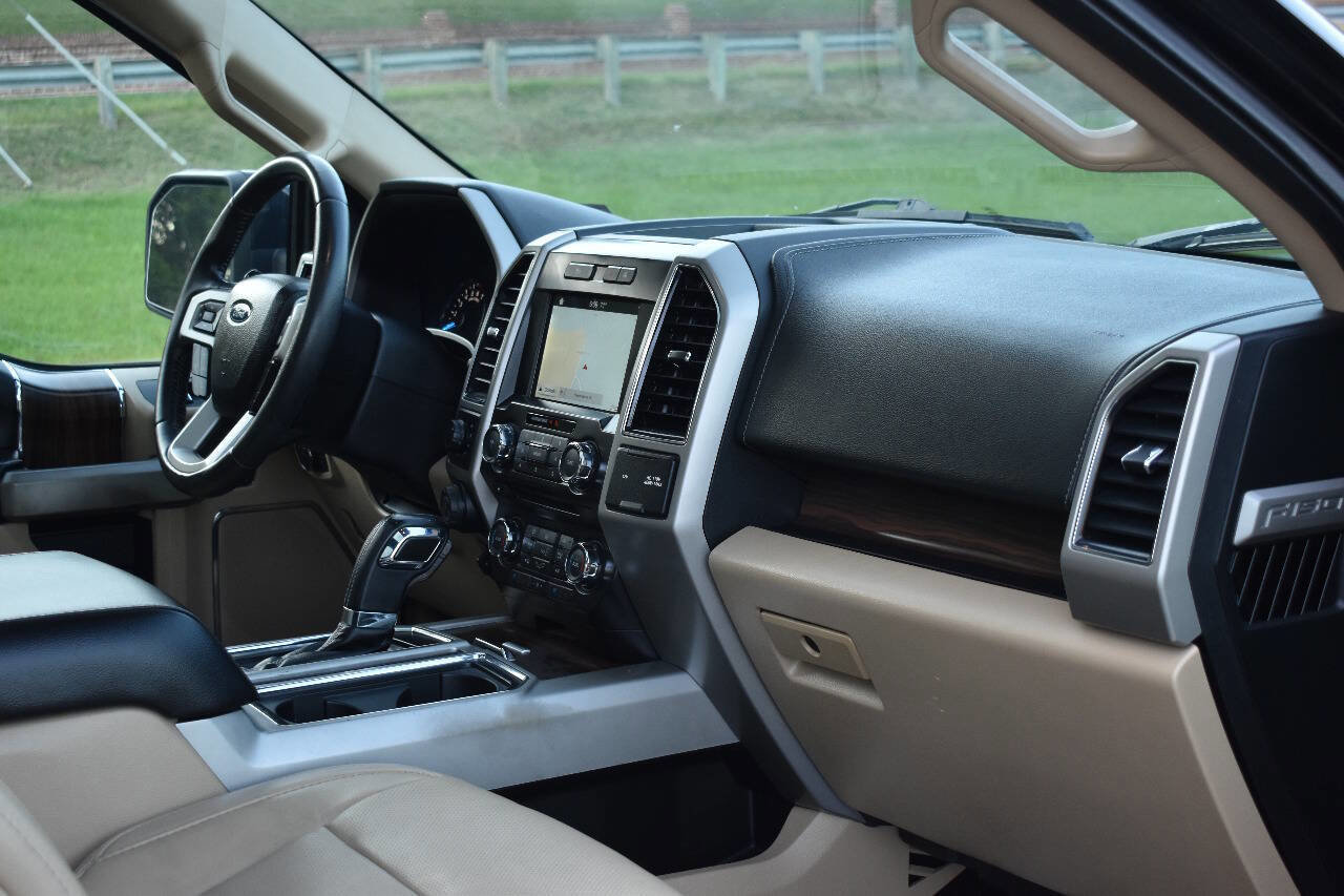 Used 2017 Ford F150 Lariat w/ Equipment Group 501A Mid image 16