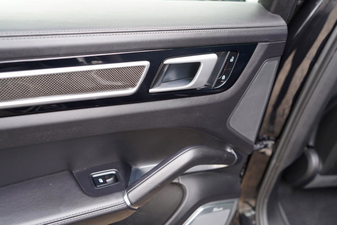 Used 2021 Porsche Cayenne Turbo image 55