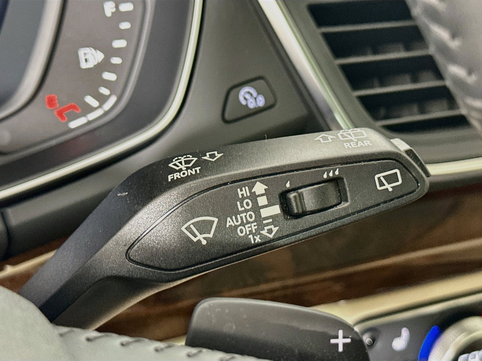 Used 2020 Audi Q5 e Prestige w/ Prestige Package AWD/4WD image 21