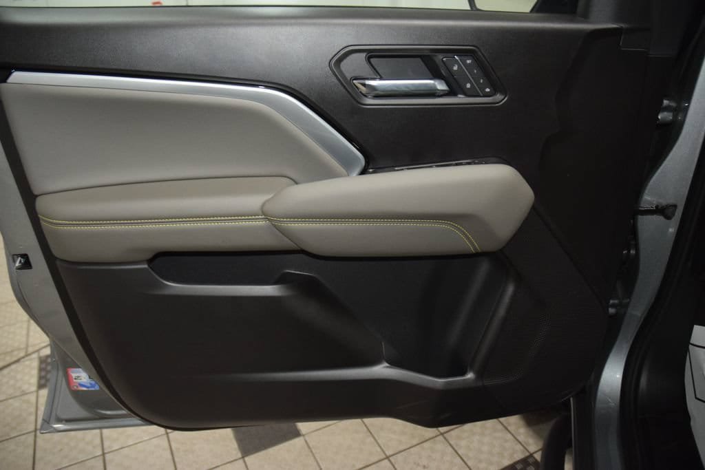 New 2026 Chevrolet Colorado ZR2 w/ Technology Package AWD/4WD image 50
