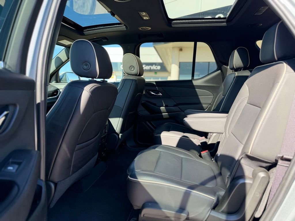 Used 2023 Chevrolet Traverse Premier image 10