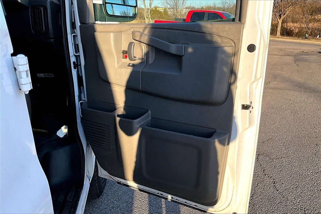 Used 2022 Chevrolet Express 2500 Extended w/ Driver Convenience Package image 22