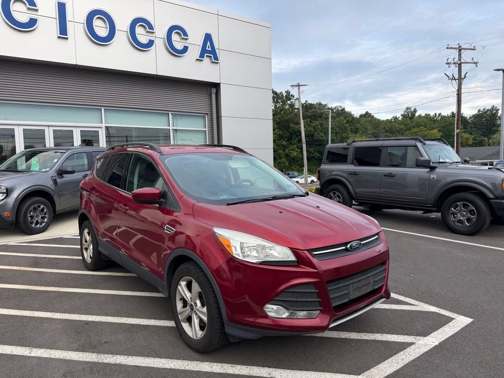 Used 2016 Ford Escape SE w/ Equipment Group 201A AWD/4WD image 4