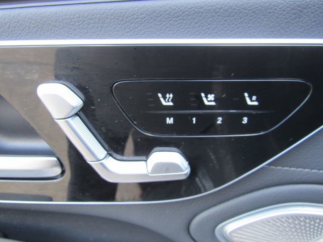 Used 2023 Mercedes-Benz EQS 580 4MATIC Sedan image 17