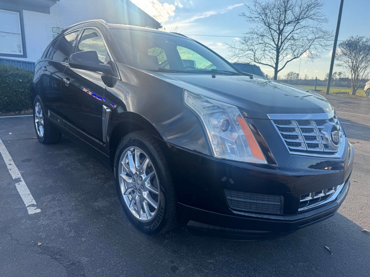 Used 2014 Cadillac SRX Luxury w/ Driver Awareness Package image 2