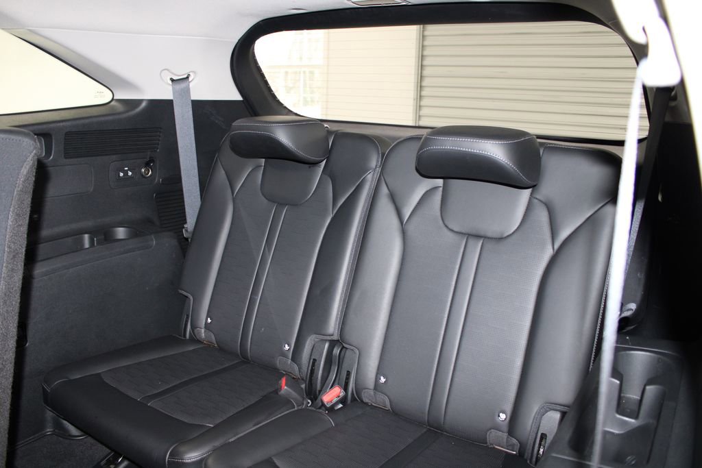 Used 2024 Kia Sorento S image 24