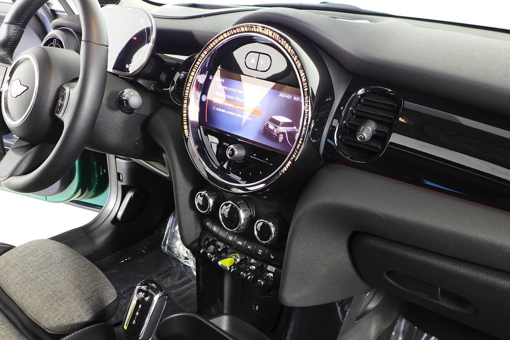 Used 2022 MINI Cooper SE image 15