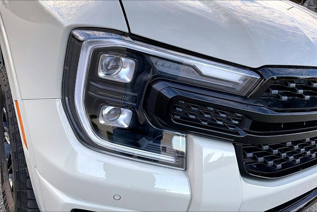 Used 2025 Ford Ranger Lariat w/ Black Appearance Package image 26