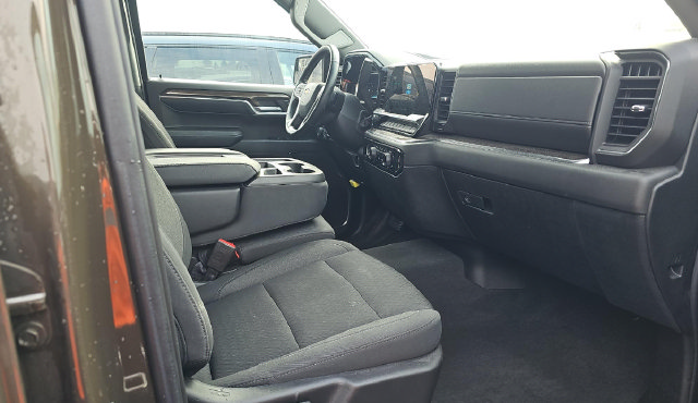 Used 2023 Chevrolet Silverado 1500 LT AWD/4WD image 10