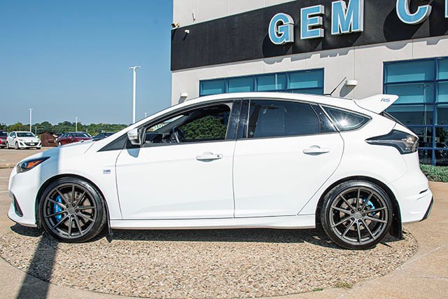 Used 2017 Ford Focus RS AWD/4WD image 2