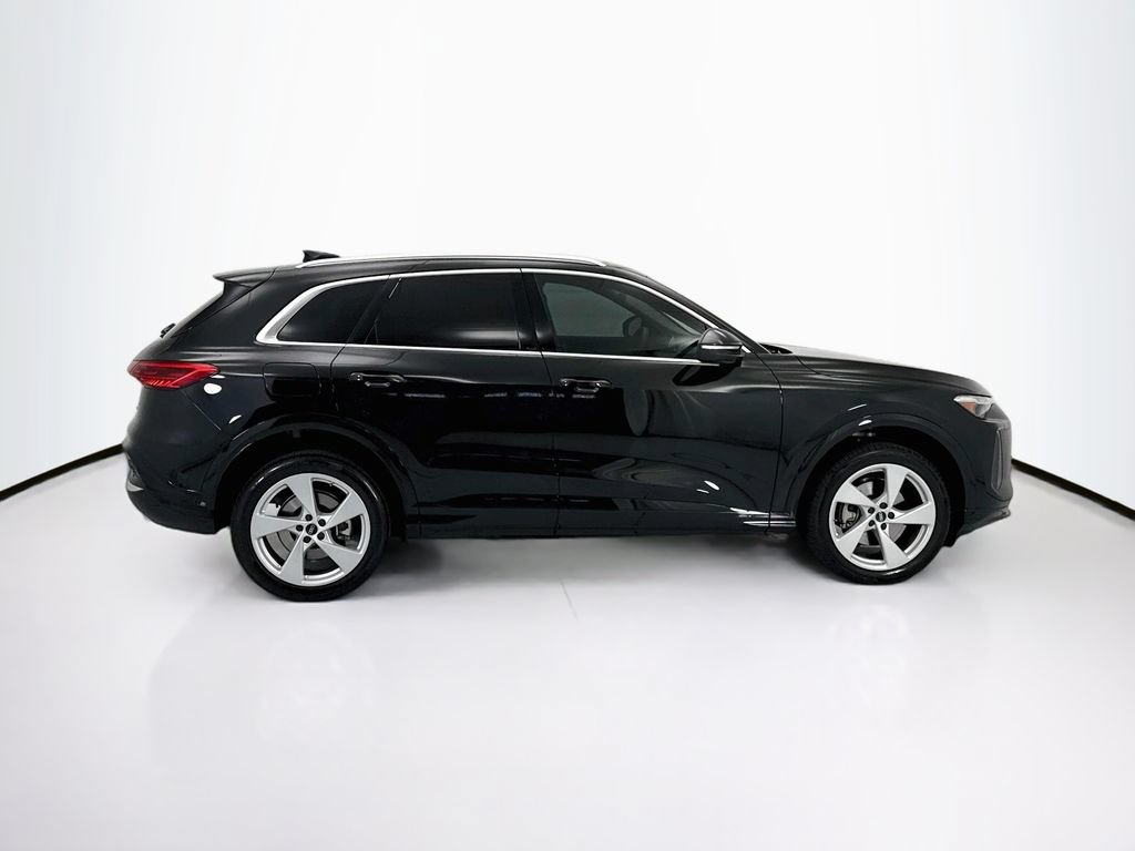 Certified 2025 Audi Q5 Premium w/ Premium Plus AWD/4WD image 4