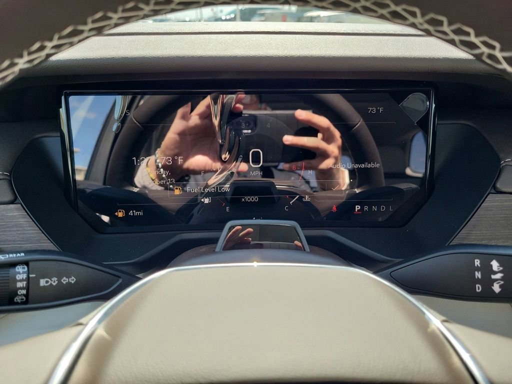 New 2026 GMC Acadia Denali w/ Super Cruise Package image 10