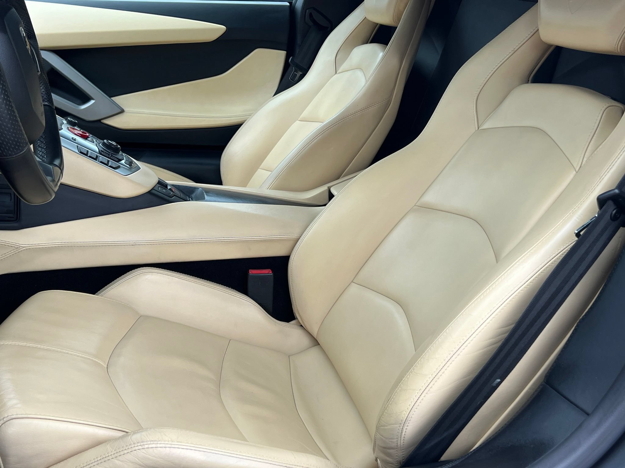 Used 2013 Lamborghini Aventador LP 700-4 AWD/4WD image 4