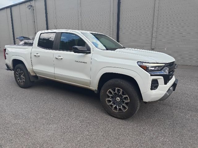 Used 2023 Chevrolet Colorado Z71 w/ Z71 Convenience Package 2