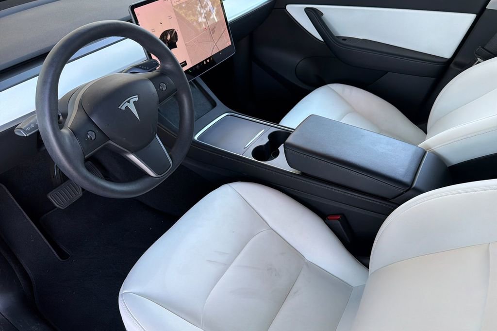 Used 2021 Tesla Model Y Long Range AWD/4WD image 10