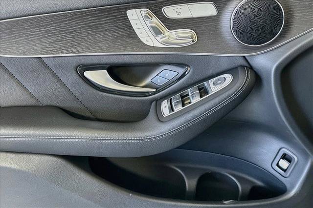 Used 2022 Mercedes-Benz GLC 300 4MATIC image 17