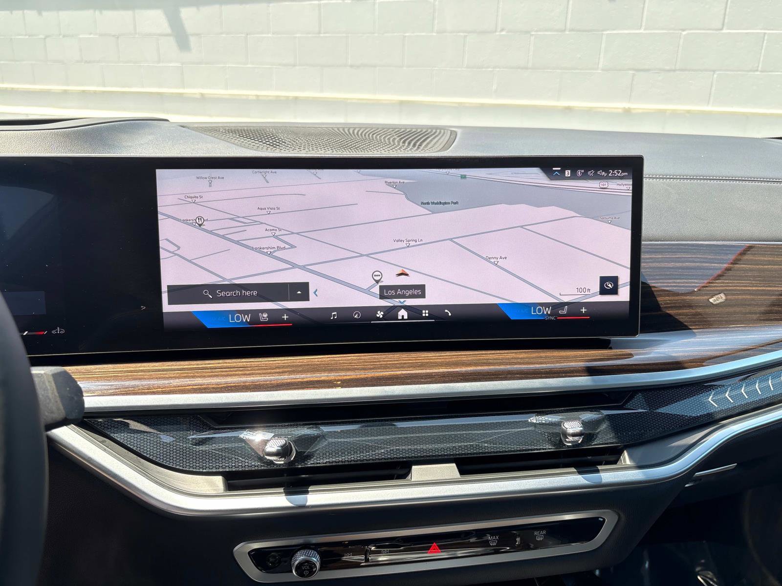 Used 2025 BMW X6 xDrive40i AWD/4WD image 19