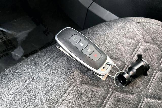Certified 2025 Nissan Kicks SV AWD/4WD image 14