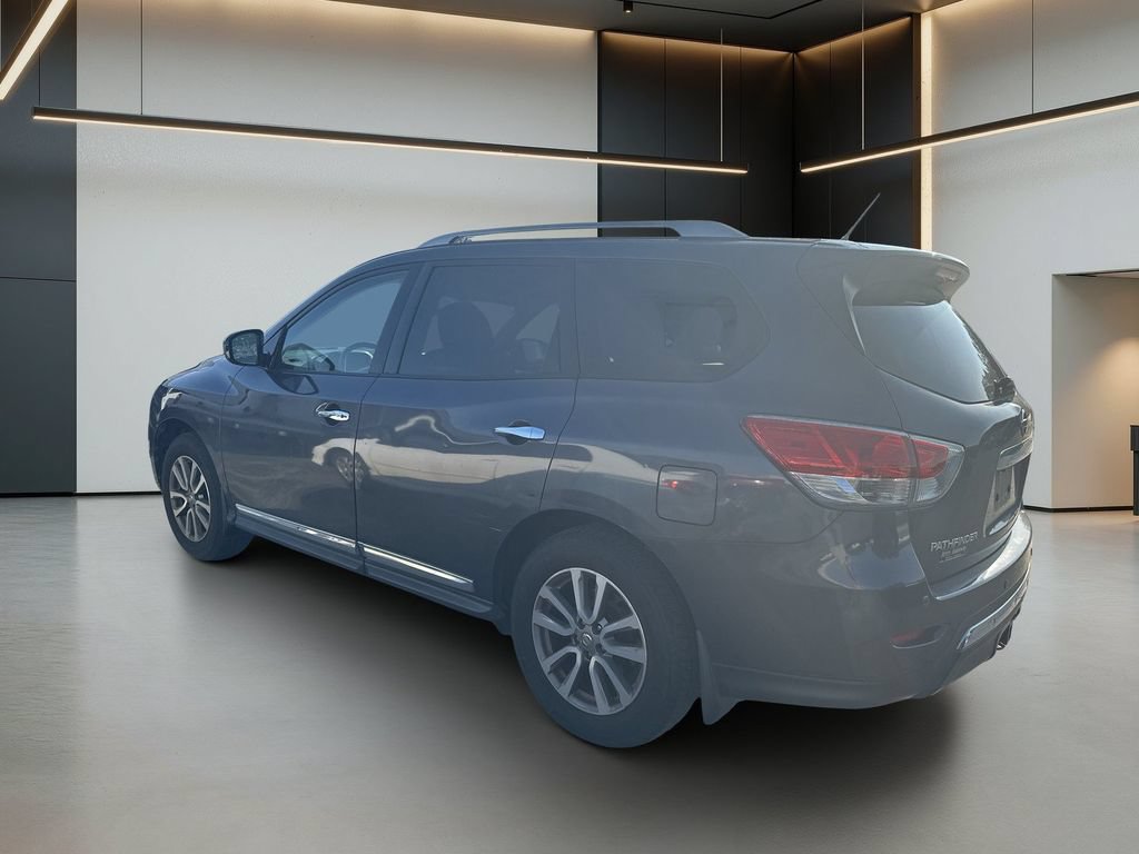 Used 2014 Nissan Pathfinder SL w/ SL Premium Package FWD image 7