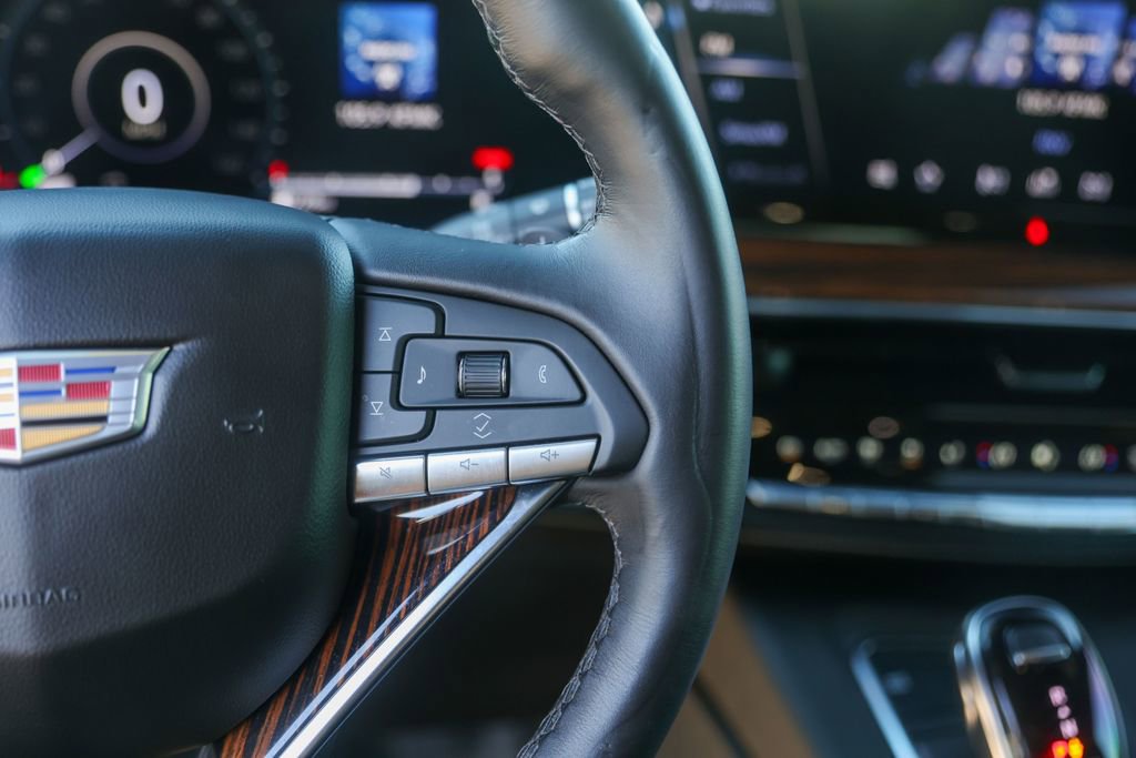 Used 2022 Cadillac Escalade Premium Luxury image 13