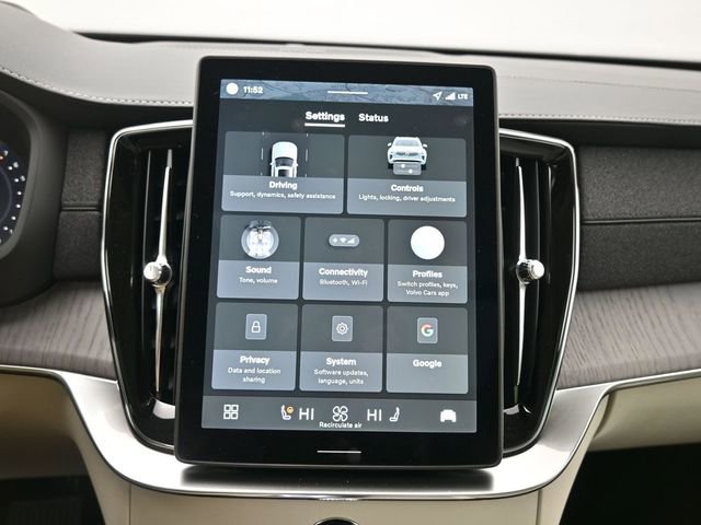 New 2026 Volvo XC90 B6 Ultra w/ Protection Package image 15