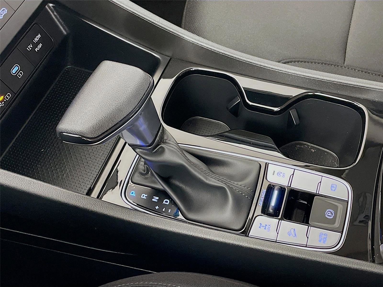 Certified 2025 Hyundai Tucson SE image 19