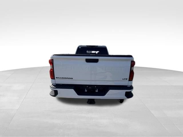 Used 2022 Chevrolet Silverado 2500 LTZ w/ LTZ Plus Package AWD/4WD image 5