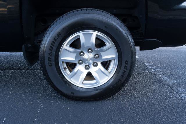 Used 2018 Chevrolet Silverado 1500 LT w/ All Star Edition image 38