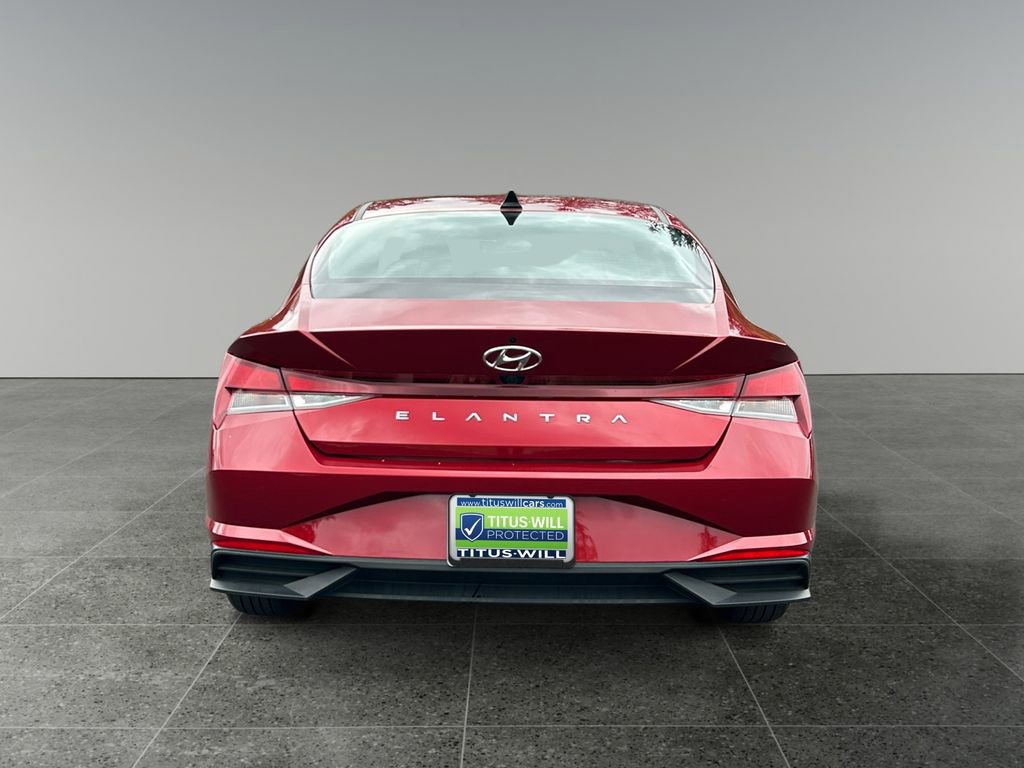 Used 2023 Hyundai Elantra SEL FWD image 9