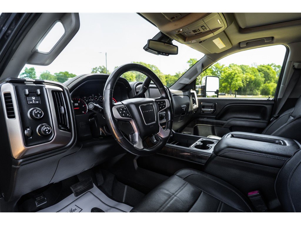 Used 2015 GMC Sierra 2500 Denali w/ Duramax Plus Package AWD/4WD image 17