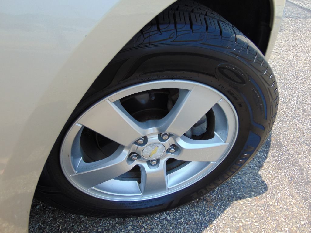 Used 2015 Chevrolet Cruze LT FWD image 27