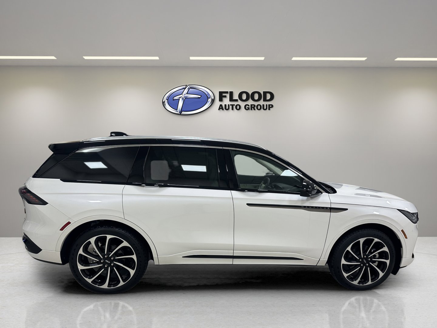 New 2025 Lincoln Nautilus Black Label image 4