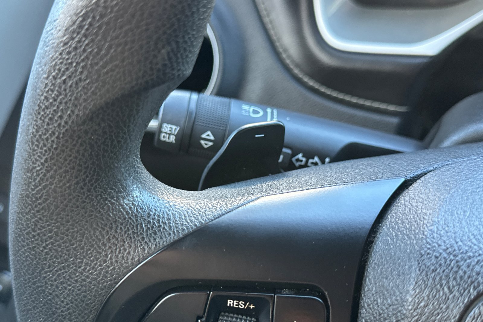 Used 2015 Chevrolet Camaro LS RWD image 34