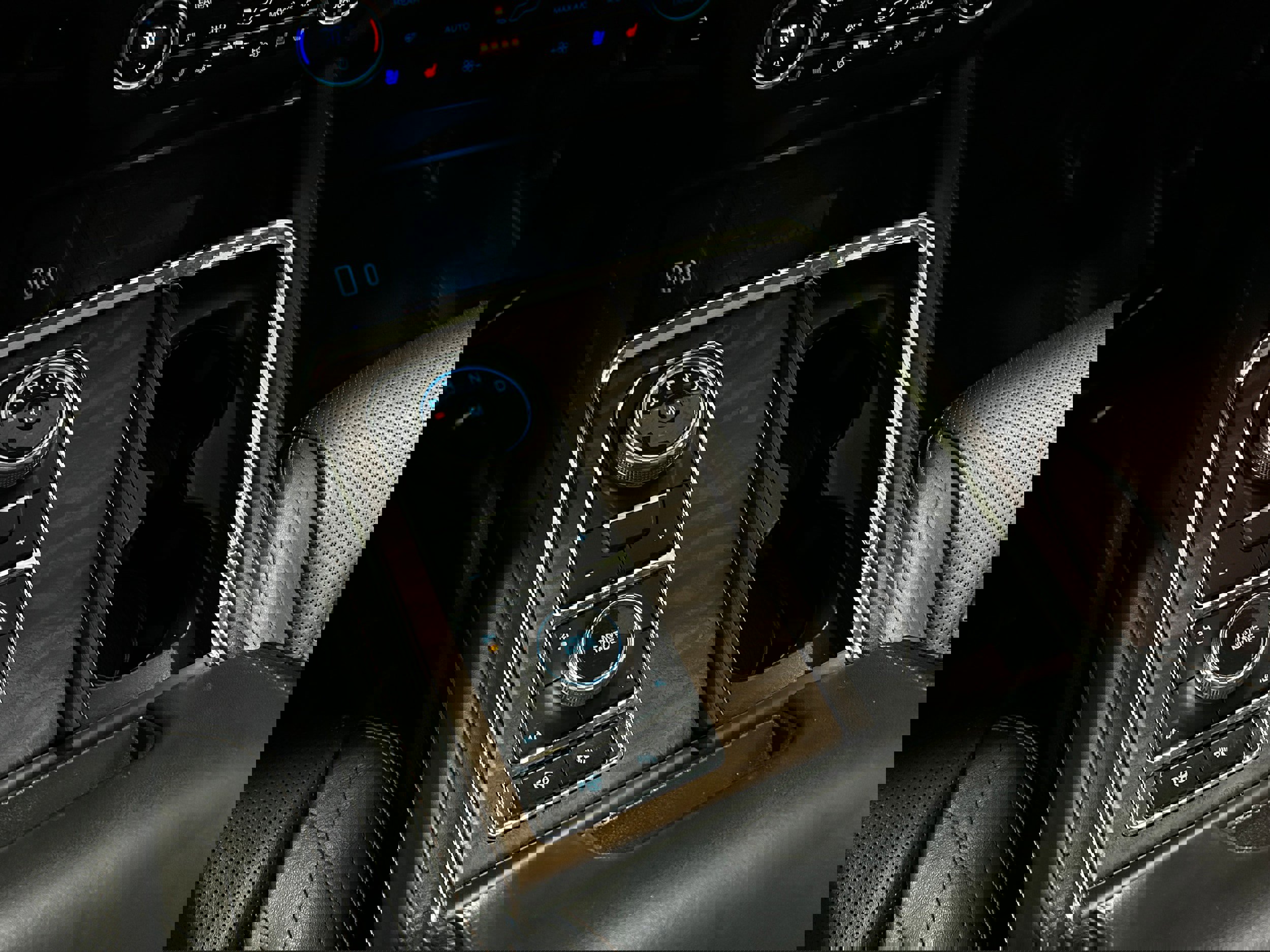 Used 2021 Ford Expedition Platinum image 11