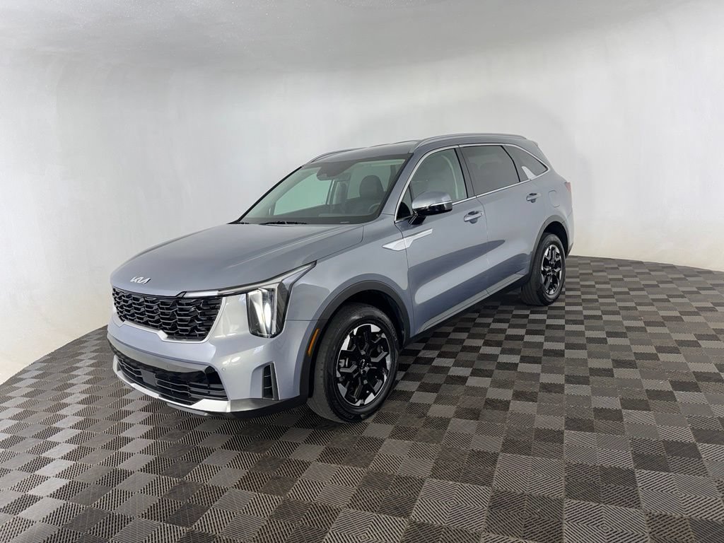 Used 2025 Kia Sorento S AWD/4WD image 3