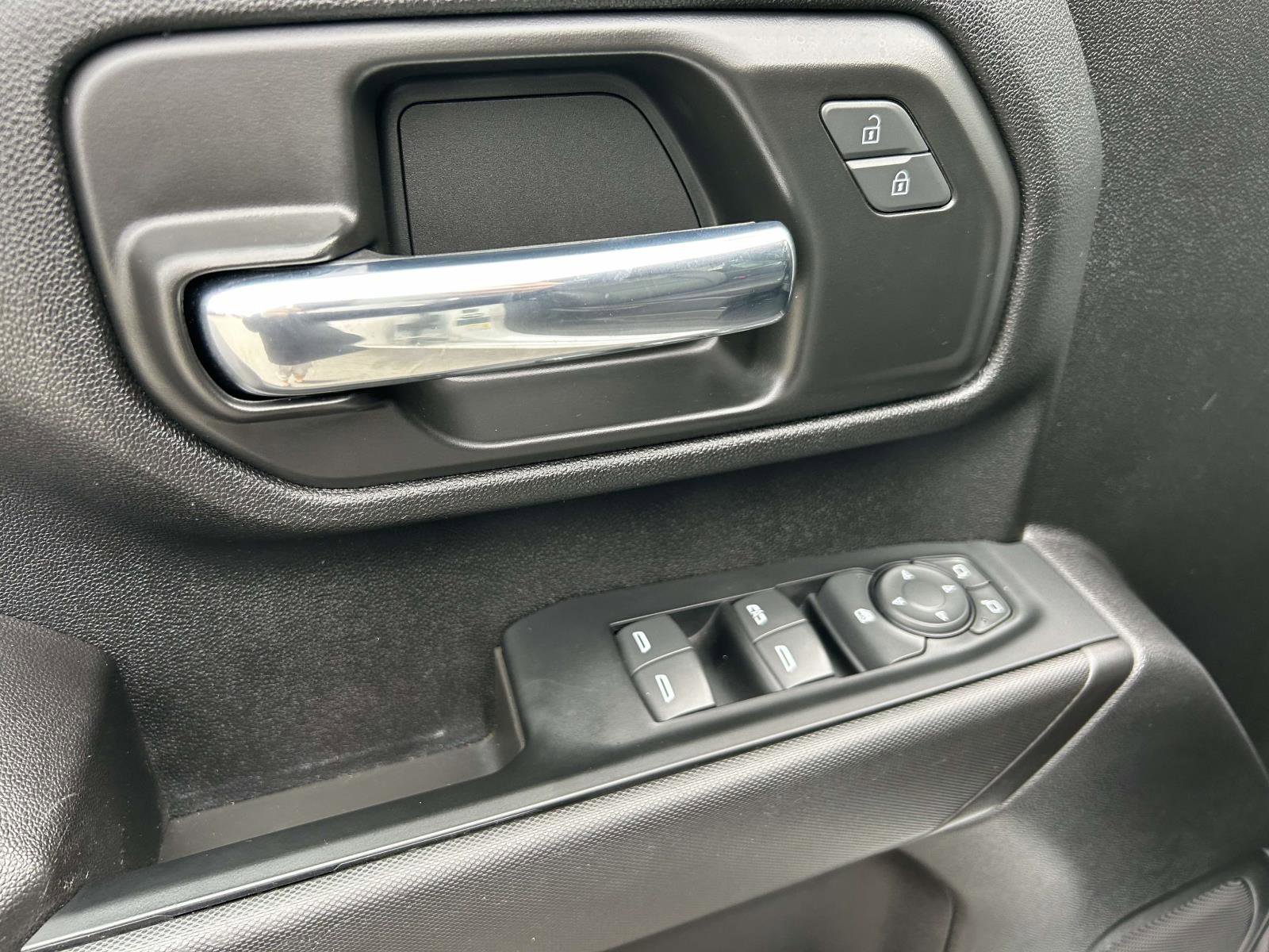 Used 2023 GMC Sierra 3500 Pro w/ Convenience Package image 18