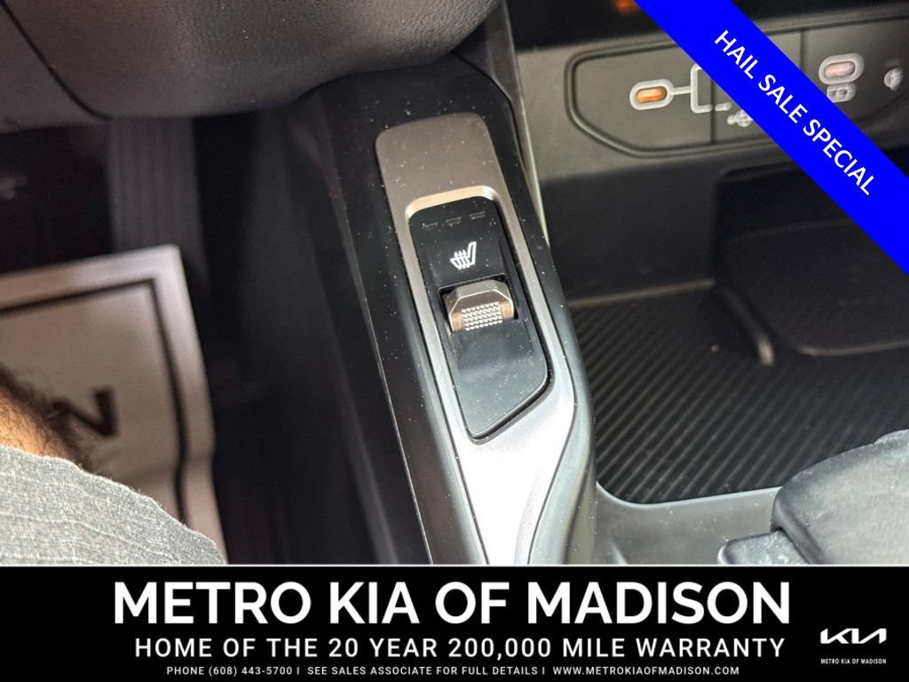 Used 2025 Kia Sorento S AWD/4WD image 24