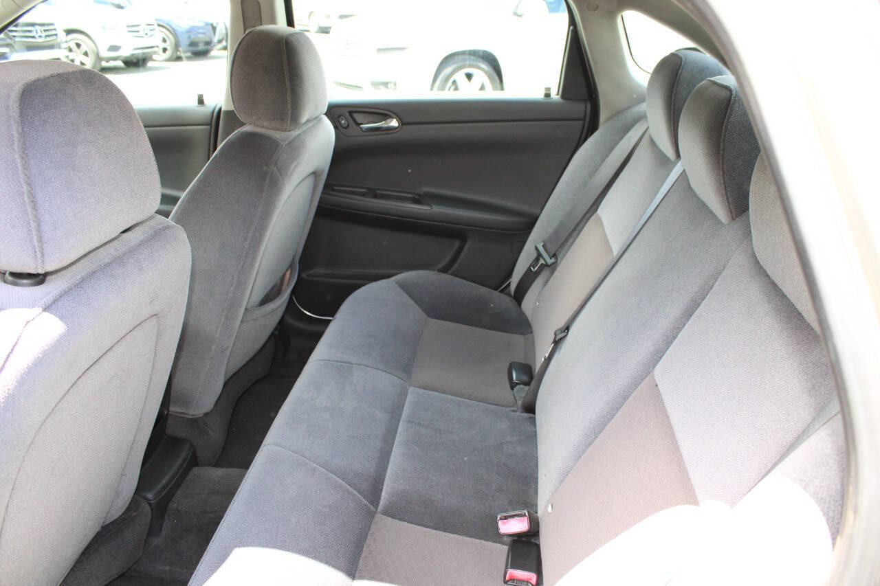 Used 2008 Chevrolet Impala LS FWD image 17